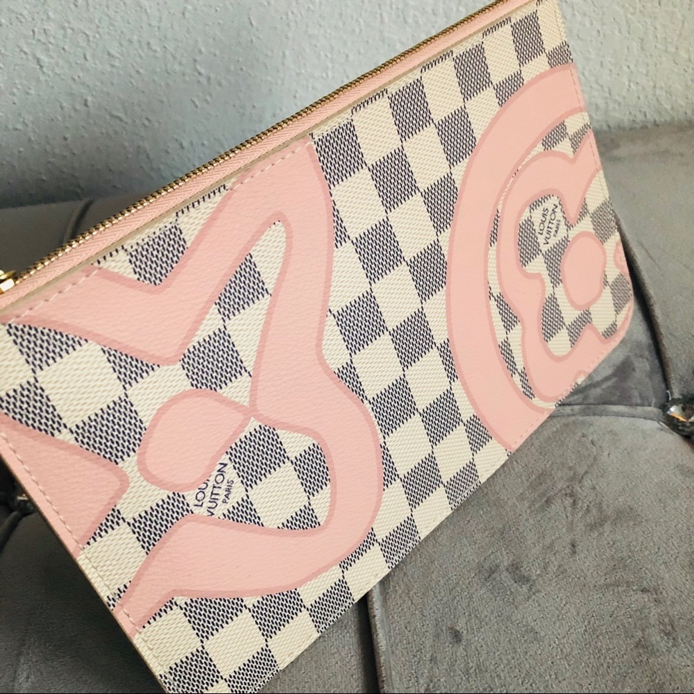 🦋HOST PICK🦋Tahitienne Neverfull clutch - Picture 2 of 7
